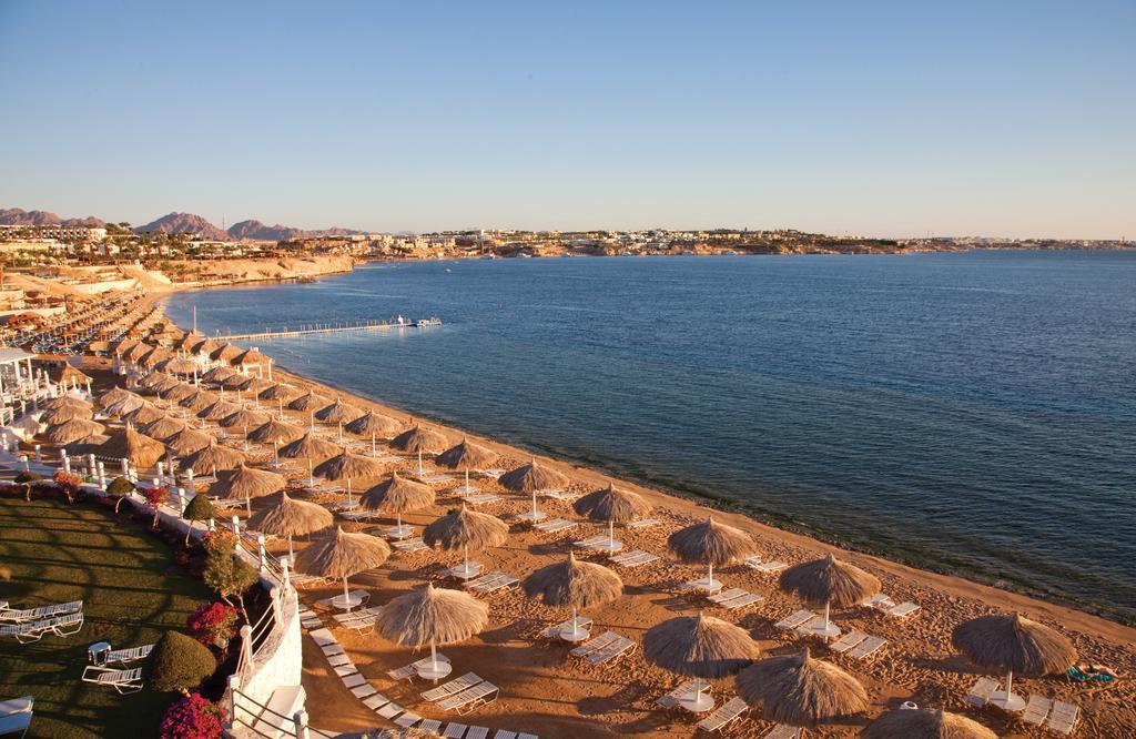 Sunrise Arabian Beach Resort Sharm El-Sheikh Exterior foto A beach in Hurghada