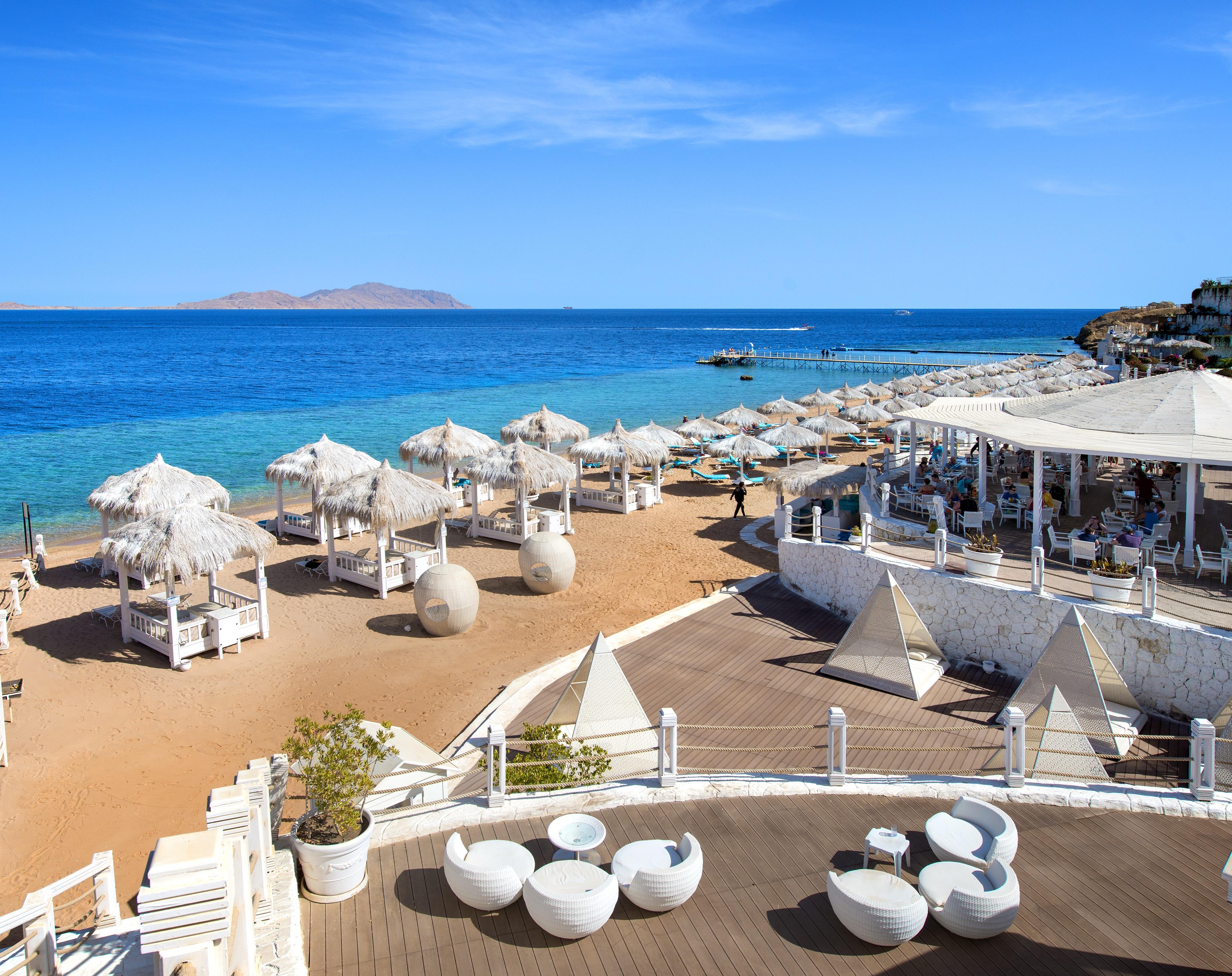Sunrise Arabian Beach Resort Sharm El-Sheikh Exterior foto The beach of the hotel