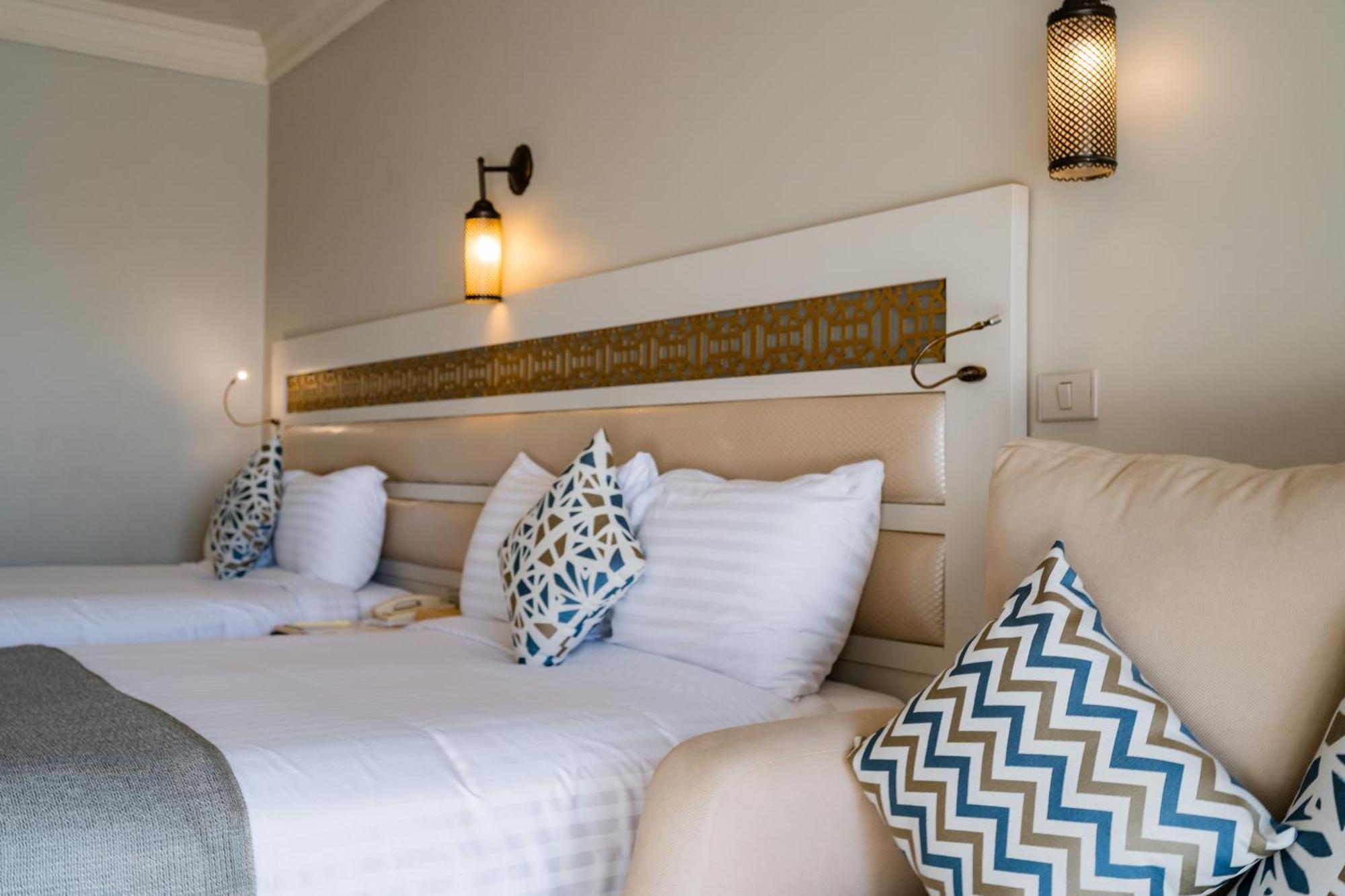 Sunrise Arabian Beach Resort Sharm El-Sheikh Exterior foto A bedroom at the hotel