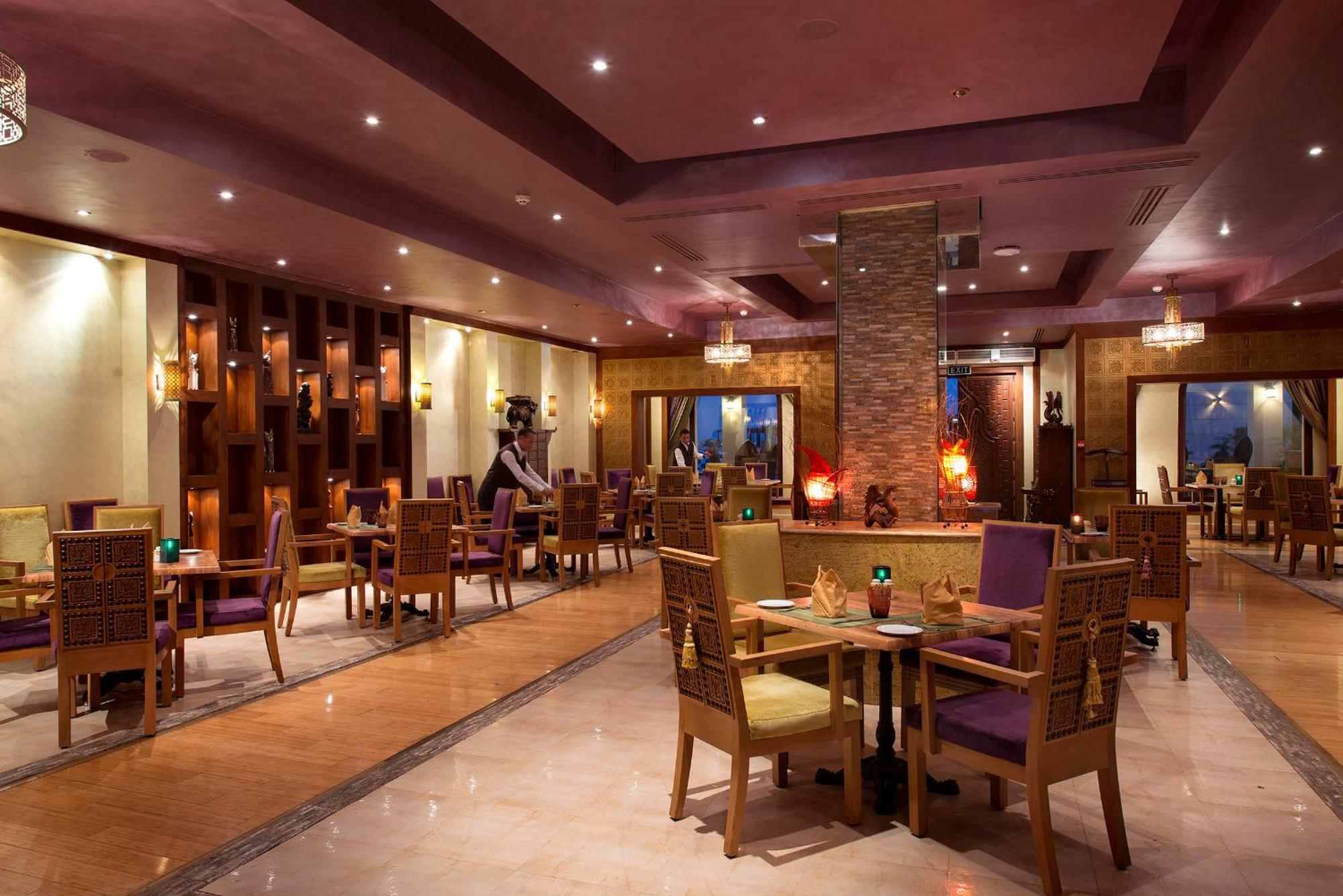 Sunrise Arabian Beach Resort Sharm El-Sheikh Exterior foto The restaurant